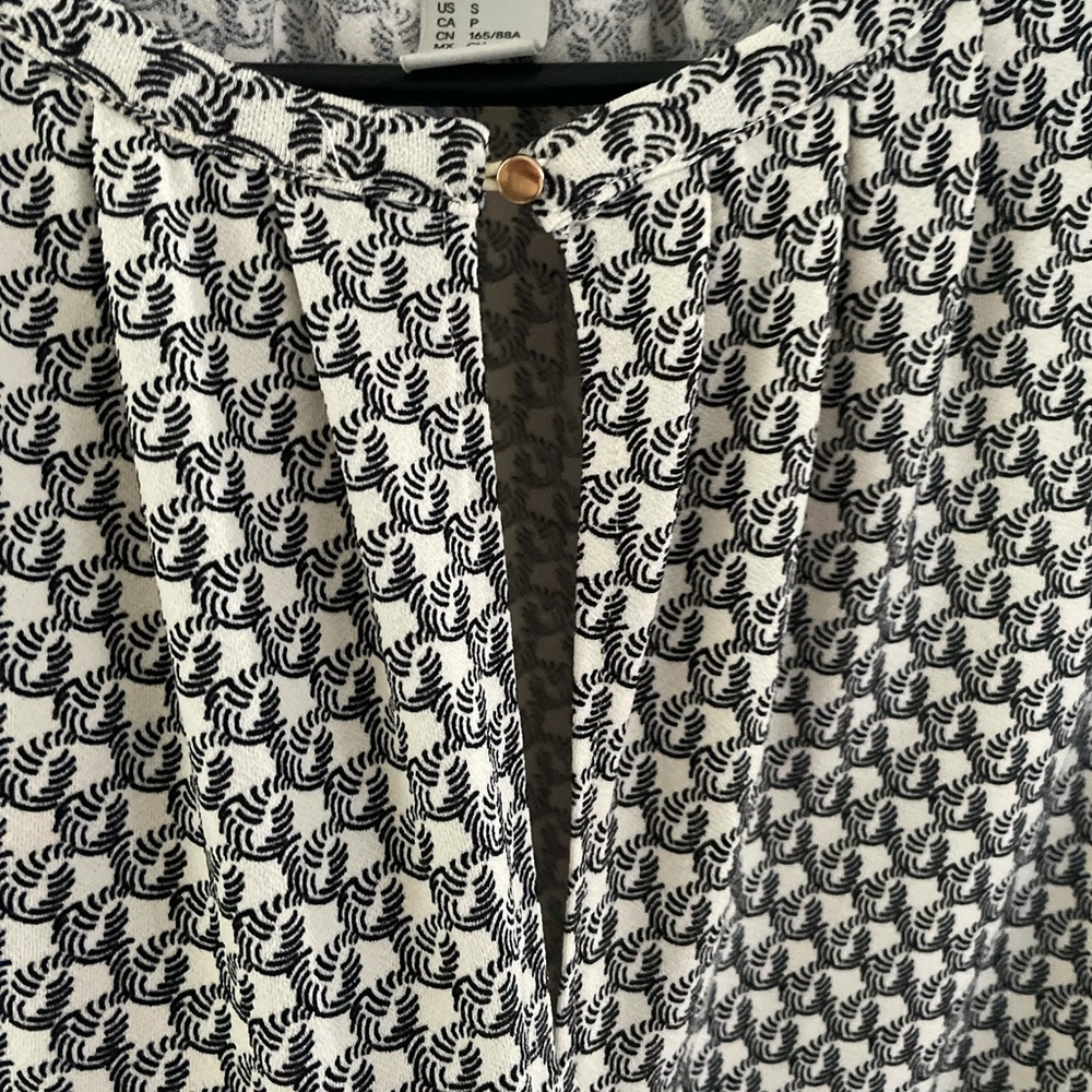 H&M patterned blouse - Picture 2 of 2